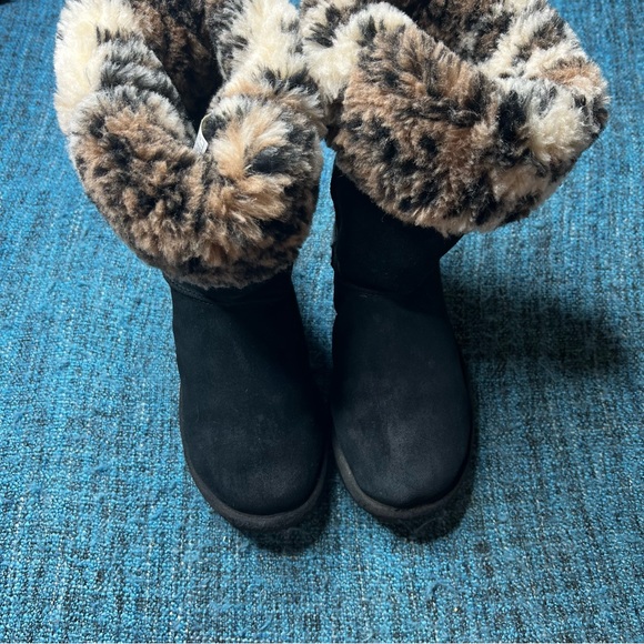 UGG Classic Tall 11 Leopard Print Boots in Black Suede - Picture 3 of 11